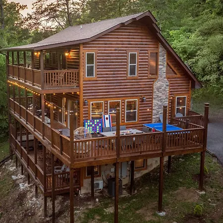 Villa Indoor Pool, Ping Pong, Karaoke, Theater, Hot Tub